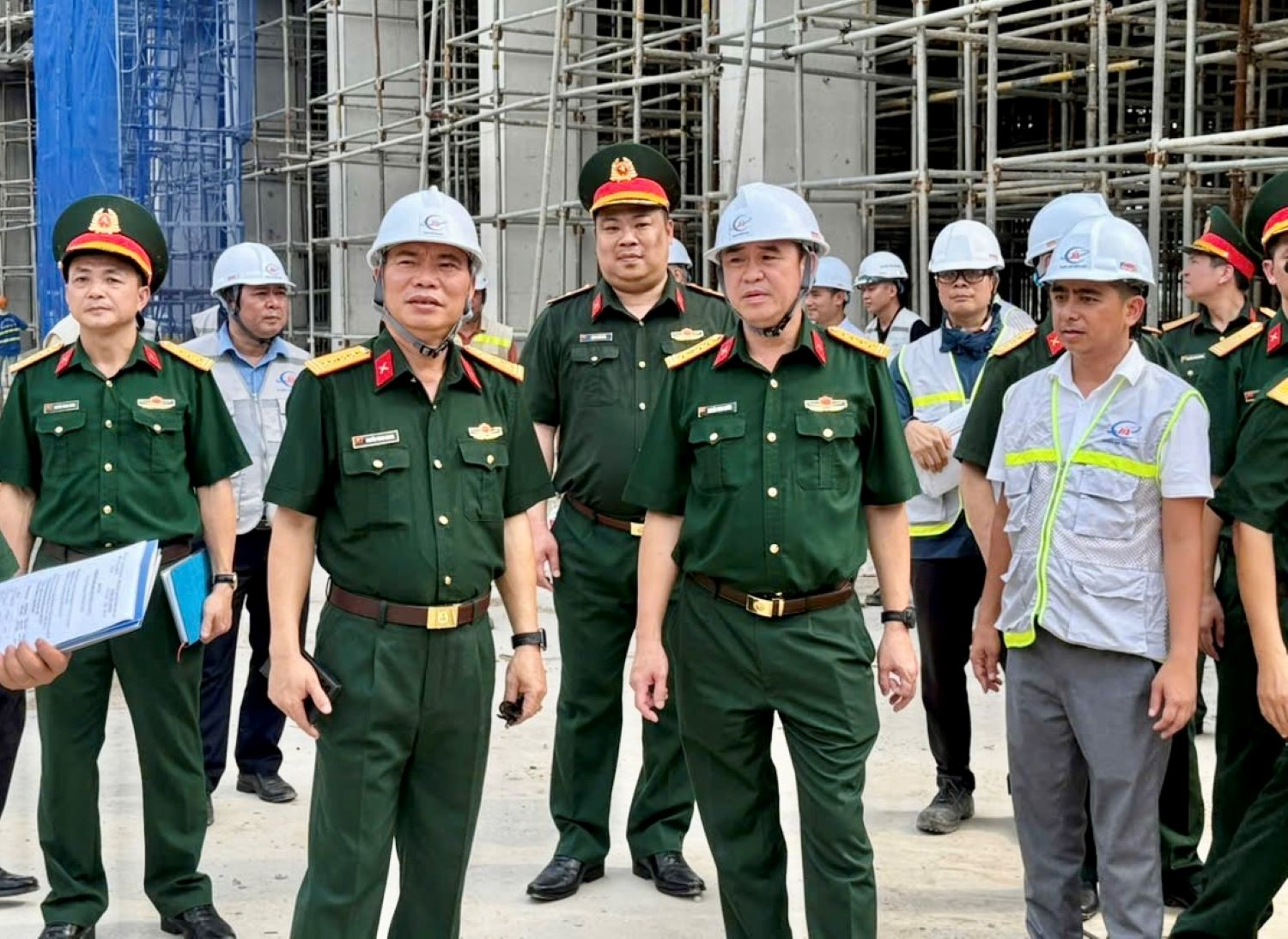 Sức mạnh nội sinh và bản sắc 319
